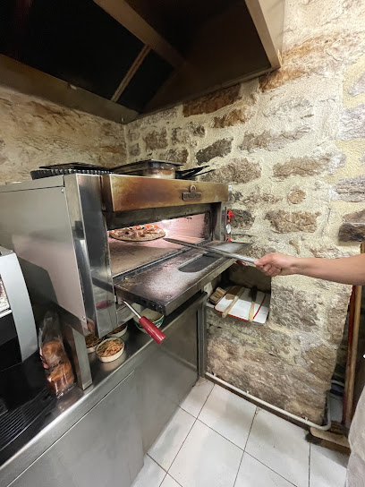Pizza de Les Capucins à Turenne